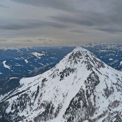 Flugwegposition um 12:49:41: Aufgenommen in der Nähe von Gemeinde Filzmoos, 5532, Österreich in 2366 Meter